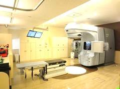 放射線治療装置 Clinac iX (VARIAN medical systems)