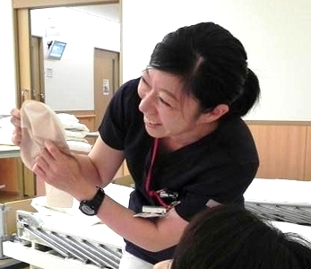 皮膚・排泄ケア 横澤真姫子